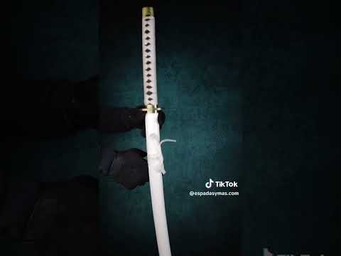 Video de la Katana Wado Ichimonji de Zoro de One Piece decorativa de gama alta. La Tsuba es blanca, así como la saya. Vendida por Espada Y Más