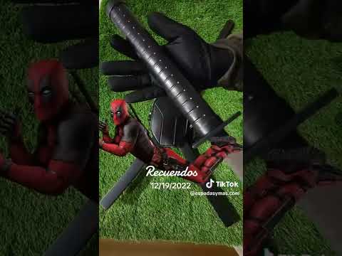 Video de las katanas de Deadpool con mochila perfectas para cosplay como las de la película de Marvel. Vendido por Espadas y más