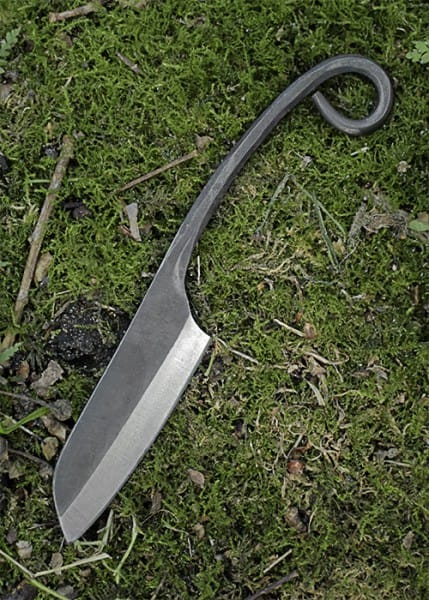 Cuchillo de hoja forjada con funda de piel de oveja 0397000007 - Espadas y Más