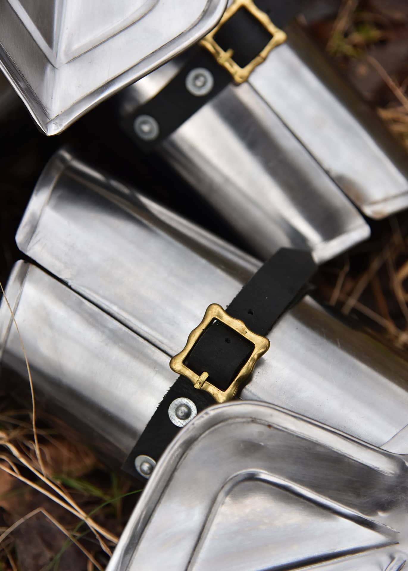 Imagen de Protector de brazos y hombros funcionales parte de nuestra colección en Espadas y más, sitio oficial.