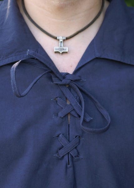 Imagen de 1216000140 Camisa de la Baja Edad Media en algodón, Varios colores parte de nuestra colección en Espadas y más, sitio oficial. Esta imagen describe  camiseta