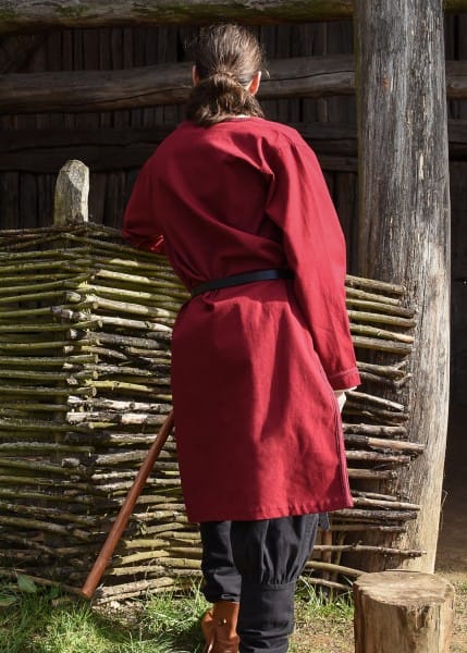 Imagen de Túnica medieval Albrecht con borde, manga larga, Azul o Burdeos 1280001040 parte de nuestra colección en Espadas y más, sitio oficial.