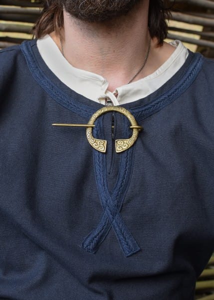 Imagen de Túnica medieval Albrecht con borde, manga larga, Azul o Burdeos 1280001040 parte de nuestra colección en Espadas y más, sitio oficial.