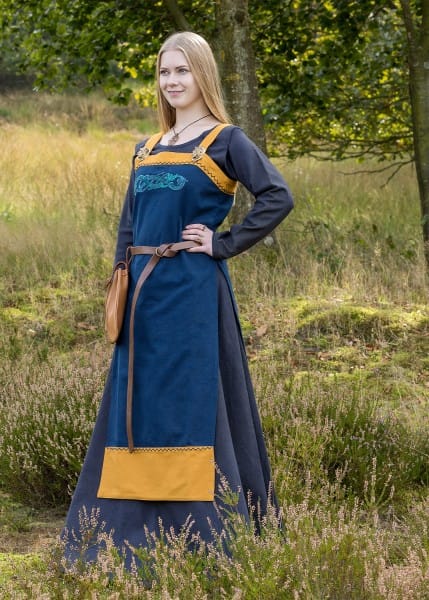 Imagen de Vestido de correa vikinga / vestido de delantal Hilja con bordados Azul o Rojo 1280022140 parte de nuestra colección en Espadas y más, sitio oficial.
