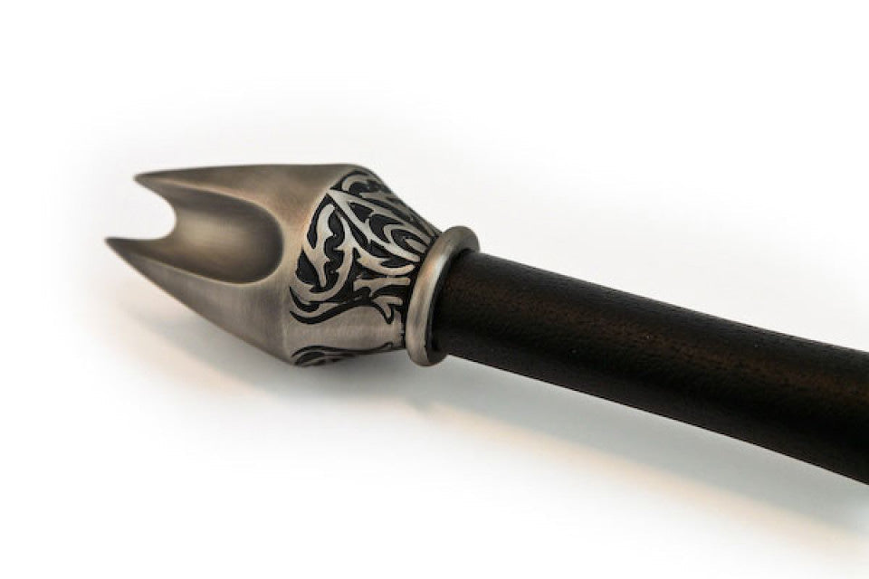 Imagen de Espada del Rey Brujo Oficial El Señor de los Anillos United Cutlery uc1266 parte de nuestra colección en Espadas y más, sitio oficial.