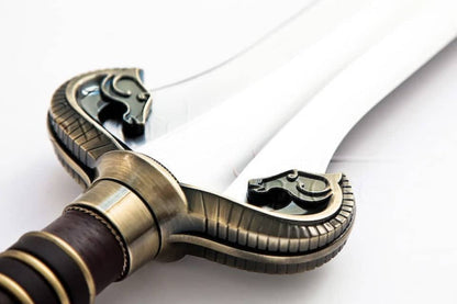 Imagen de Espada de Eowyn Oficial United Cutlery UC1423 parte de nuestra colección en Espadas y más, sitio oficial.