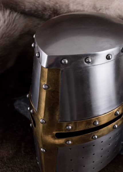 Casco de olla grande con accesorios de latón e incrustaciones de cuero, siglo XIV, acero de 1,6 mm 1716442000 - Espadas y Más