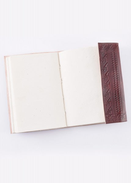 Libro de cuero con motivo celta, marrón, aprox. 21 x 14 cm - Espadas y Más