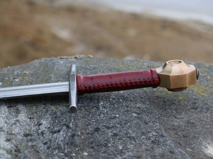 Imagen de Espada medieval Favian de una mano MSW226 parte de nuestra colección en Espadas y más, sitio oficial.