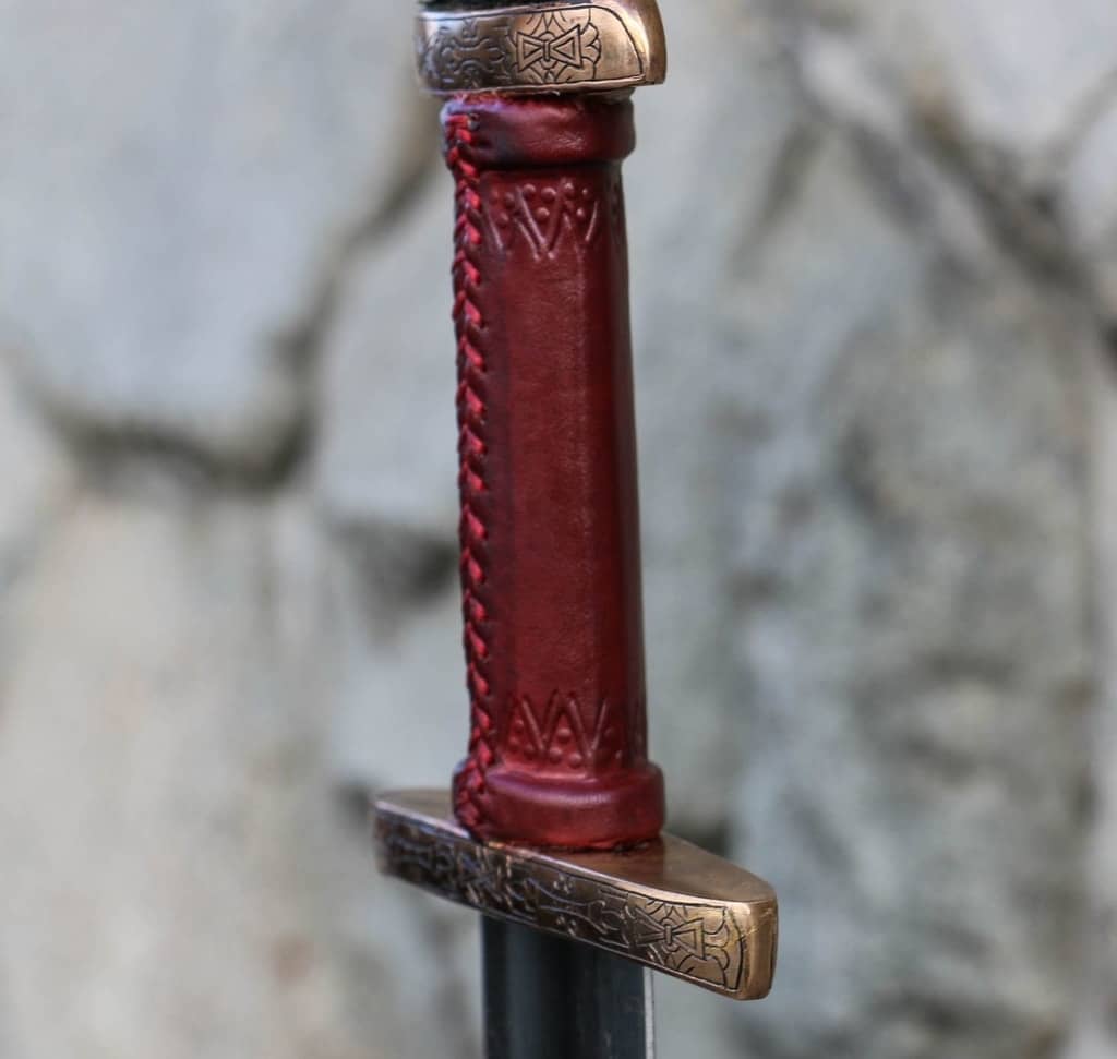 Espada vikinga Runar Petersen tipo O de bronce con hilo plateado VSW45 - Espadas y Más