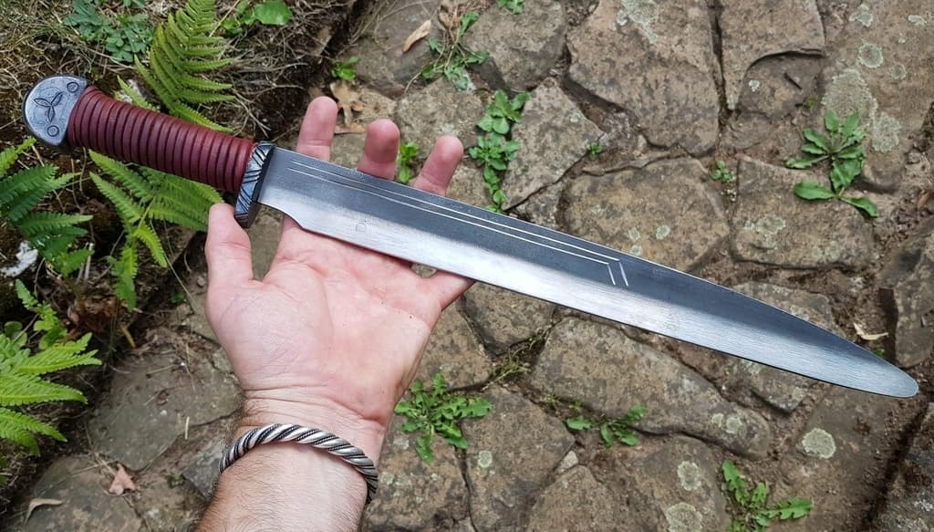 Espada Seax Vikingo decorado Triquetra KNI78 - Espadas y Más