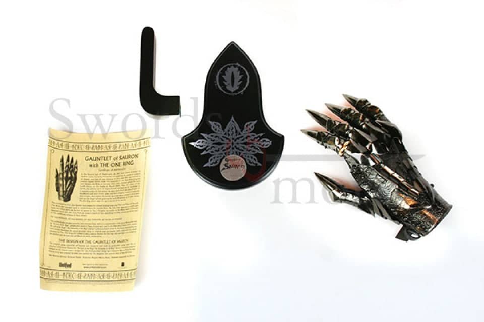 Hand of Sauron Gauntlet of Sauron OFFICIAL The Lord of the Rings United Cutlery