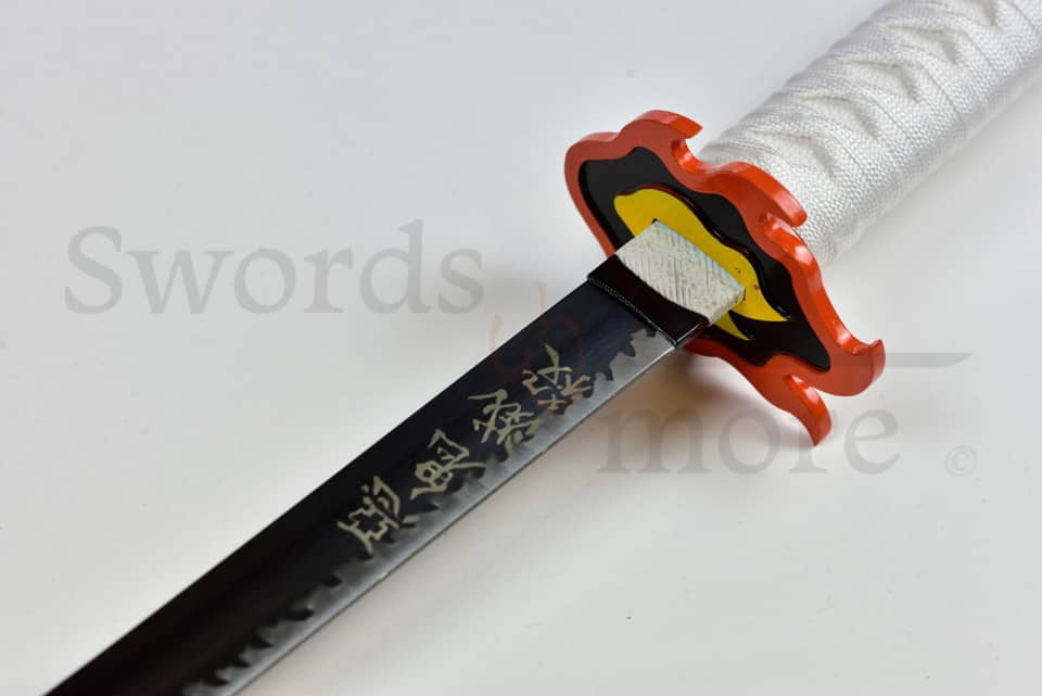 Katana funcional de Rengoku Kimetsu no Yaiba Demon Slayer 42007 - Espadas y Más