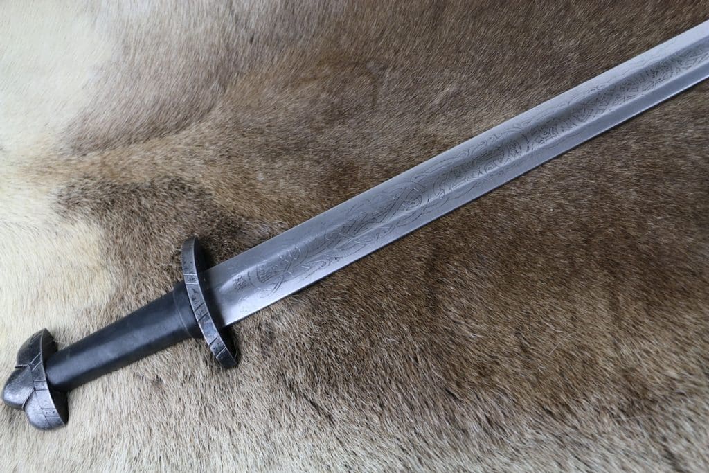 Espada vikinga Garth grabada y roma VSW75 - Espadas y Más