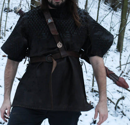 Imagen de Espada de fantasía Barbarian afilada a dos manos con vaina en la espalda AES21 parte de nuestra colección en Espadas y más, sitio oficial.