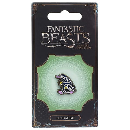 Imagen de Pin esmaltado Escarbato, Animales Fantásticos  EFEP0018 parte de nuestra colección en Espadas y más, sitio oficial.