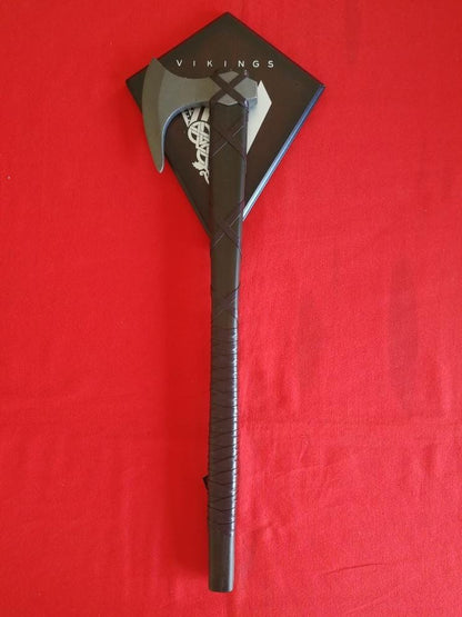 Imagen de Hacha de Ragnar Vikingos 10617 parte de nuestra colección en Espadas y más, sitio oficial.