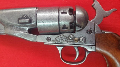 Imagen de Revolver Colt army USA 1960, 1007G, Réplica no funcional parte de nuestra colección en Espadas y más, sitio oficial. Esta imagen describe  arma no funcional