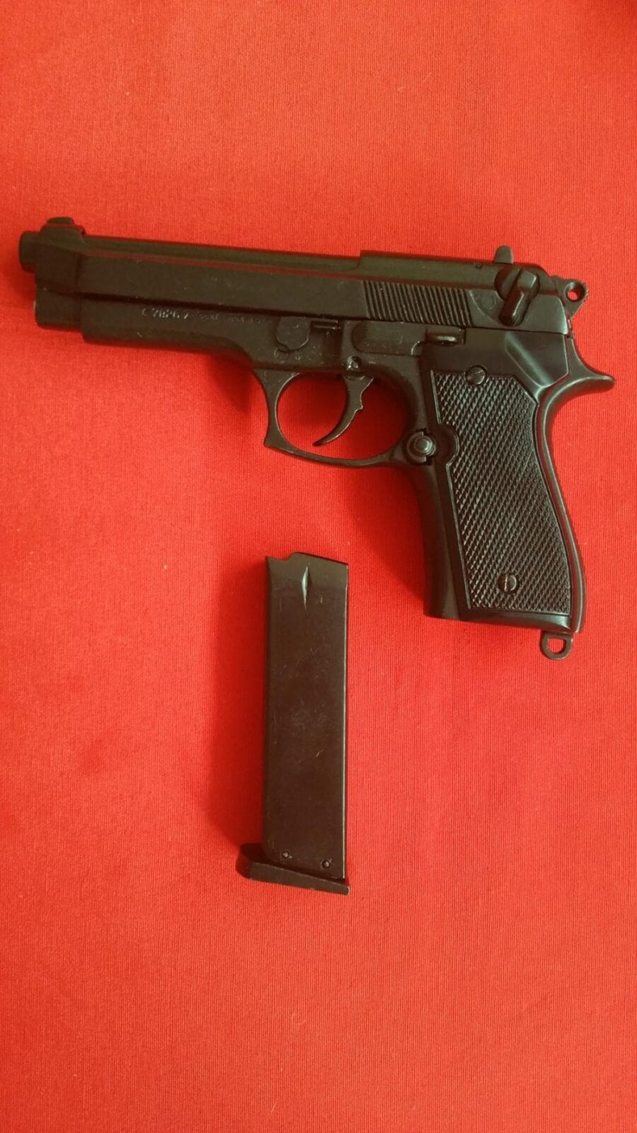 1254 Pistola Beretta, 92 F 9 mm - Espadas y Más