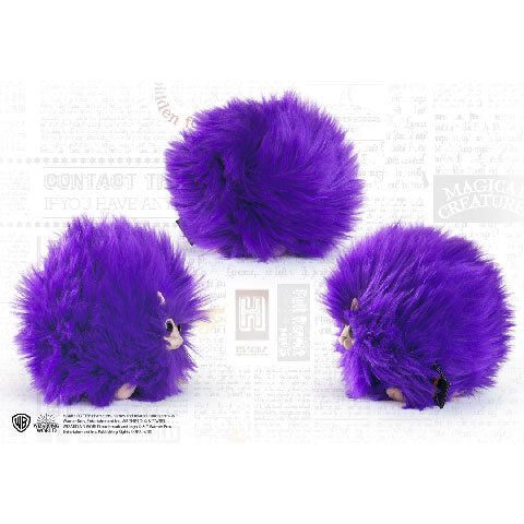 Peluche Pequeño Pygmy Puff Rosa o Púrpura - Harry Potter NN8932/NN8933 - Espadas y Más