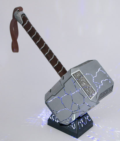 Imagen de Martillo Roto De Metal parte de nuestra colección en Espadas y más, sitio oficial.