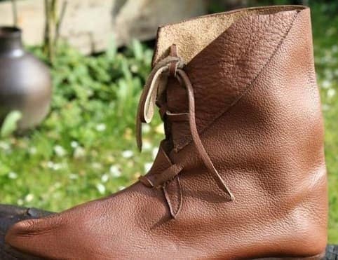 Botas vikingas estilo Osberg, Cuero Marrón - Espadas y Más