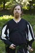Imagen de CAMISA LANDSKNECHT RENACENTISTA 300502 parte de nuestra colección en Espadas y más, sitio oficial.