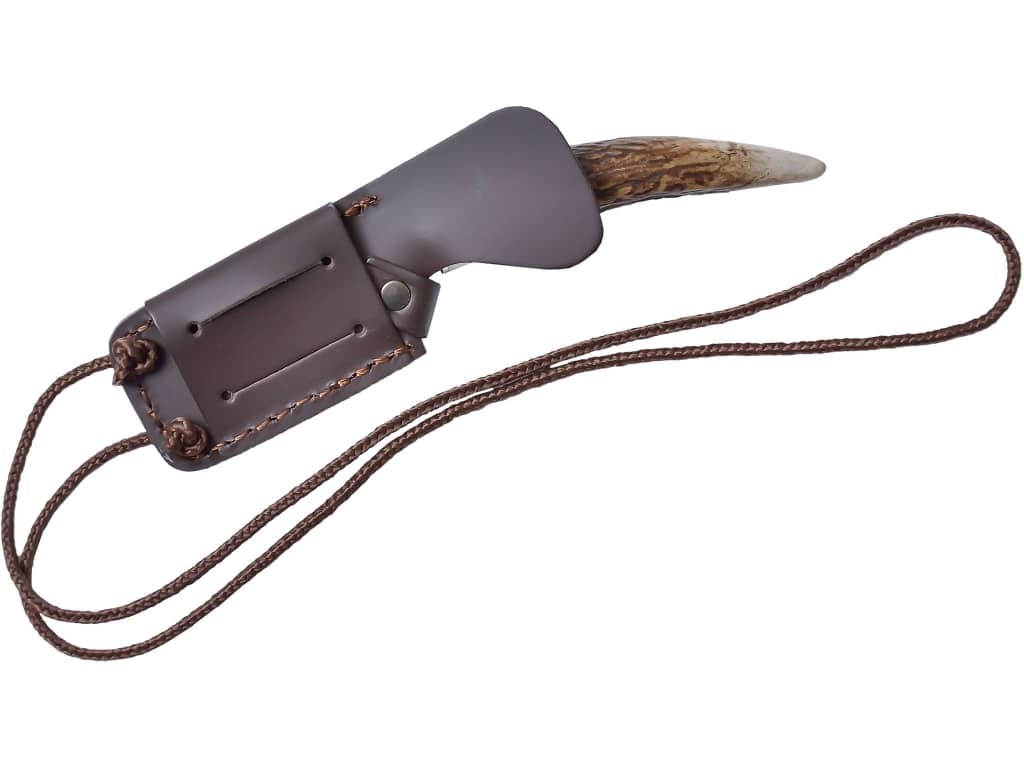 CUCHILLO DE MONTE PARA CUELLO COLGANTE PUÑO EN ASTA DE CIERVO Y HOJA DE 7,5 CM CC57 - Espadas y Más