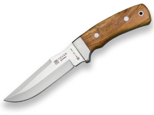 CUCHILLO DE CAZA JOKER GAMO, MANGO DE OLIVO Y HOJA INOX DE 13 CM. FUNDA DE CUERO. CO45 - Espadas y Más