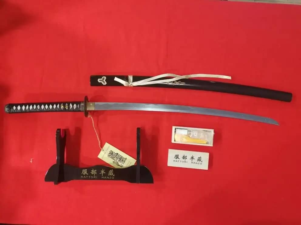 Katana funcional de Kill Bill de alta calidad con extras y expositor. Vendida por Espadas y más