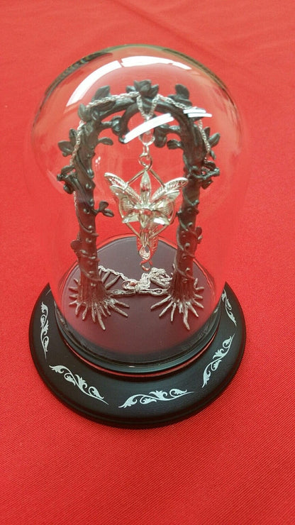 Imagen de Expositor colgante de Arwen NN9551 parte de nuestra colección en Espadas y más, sitio oficial.