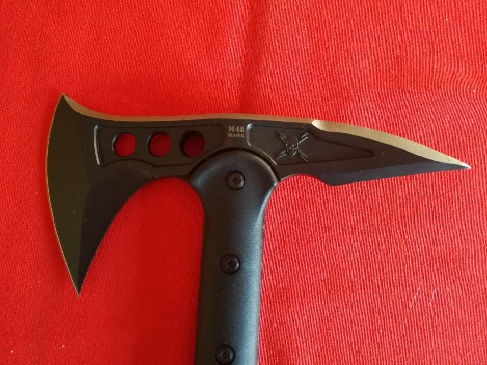 UC2765 Hacha Tomahawk M48 táctica United Cutlery - Espadas y Más