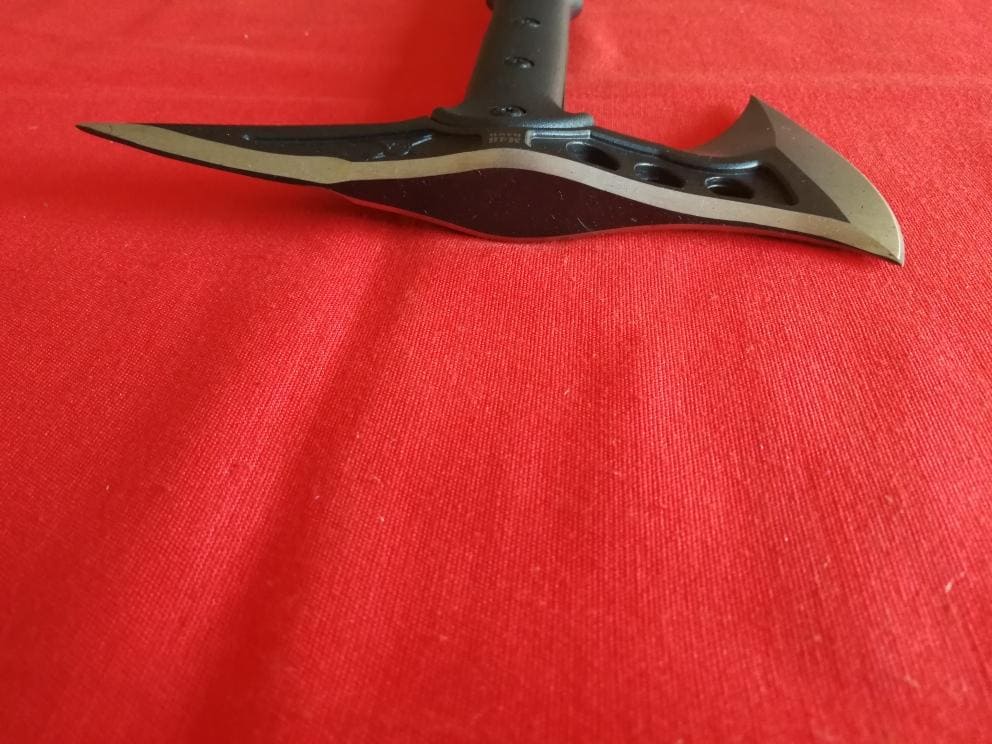 UC2765 Hacha Tomahawk M48 táctica United Cutlery - Espadas y Más