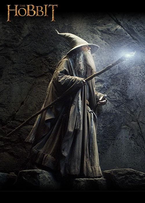 Bastón de Gandalf El Gris con Luz El Hobbit OFICIAL UC3107 - Espadas y Más