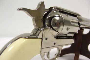 Peacemaker Revolver CAL.45 5½", 1150 Réplica não funcional