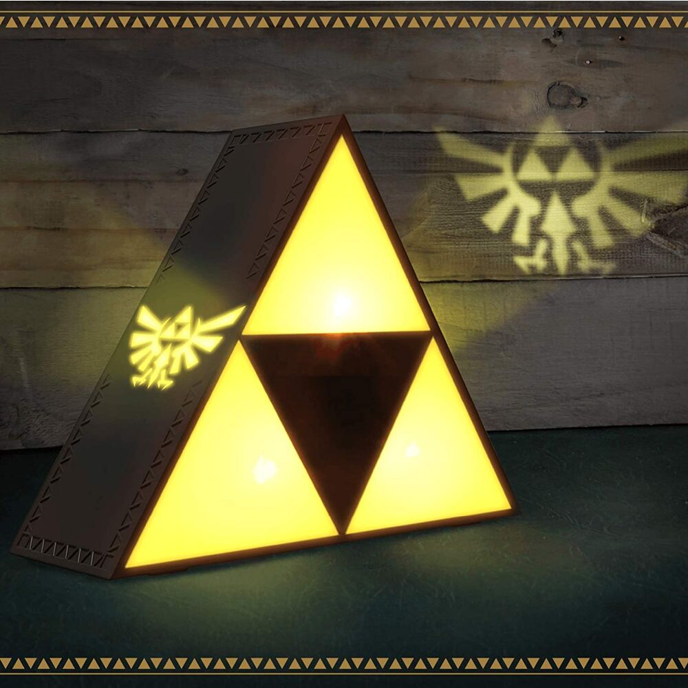 Imagen de Lampara Triforce Zelda Facilitada por Espadas y más