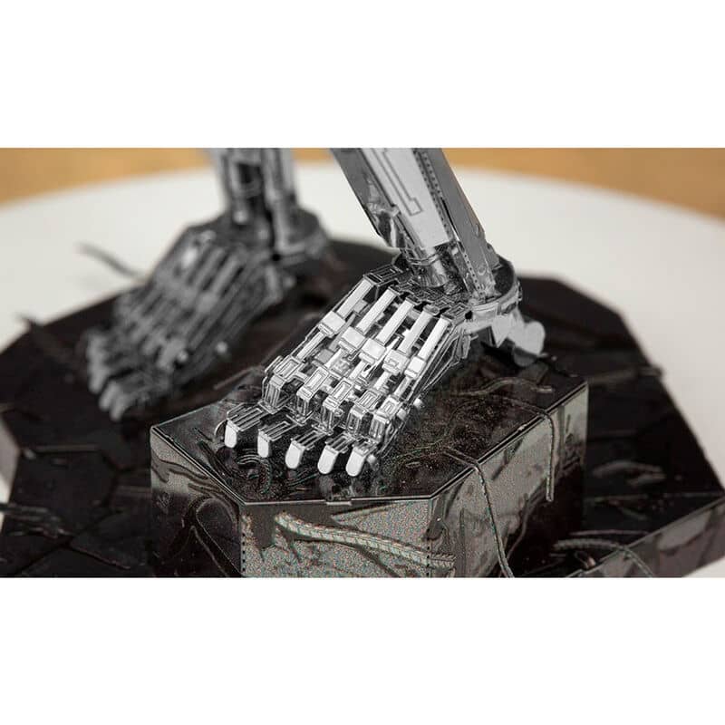 Maqueta metal Terminator T-800 Miscelaneous Metal Earth - Espadas y Más