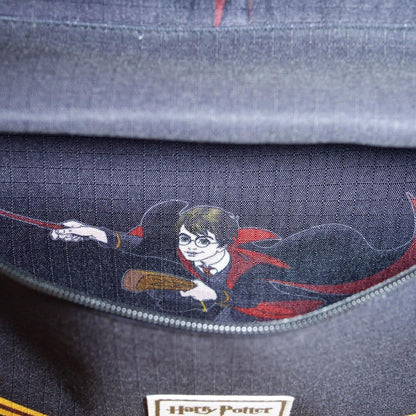 Mochila Uniforme Harry Potter adaptable 44cm - Espadas y Más