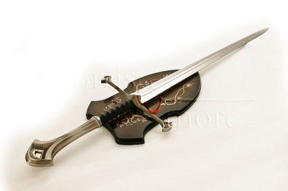 Imagen de Espada Narsil OFICIAL de El señor de los Anillos UC1267 parte de nuestra colección en Espadas y más, sitio oficial. Esta imagen describe  Espada