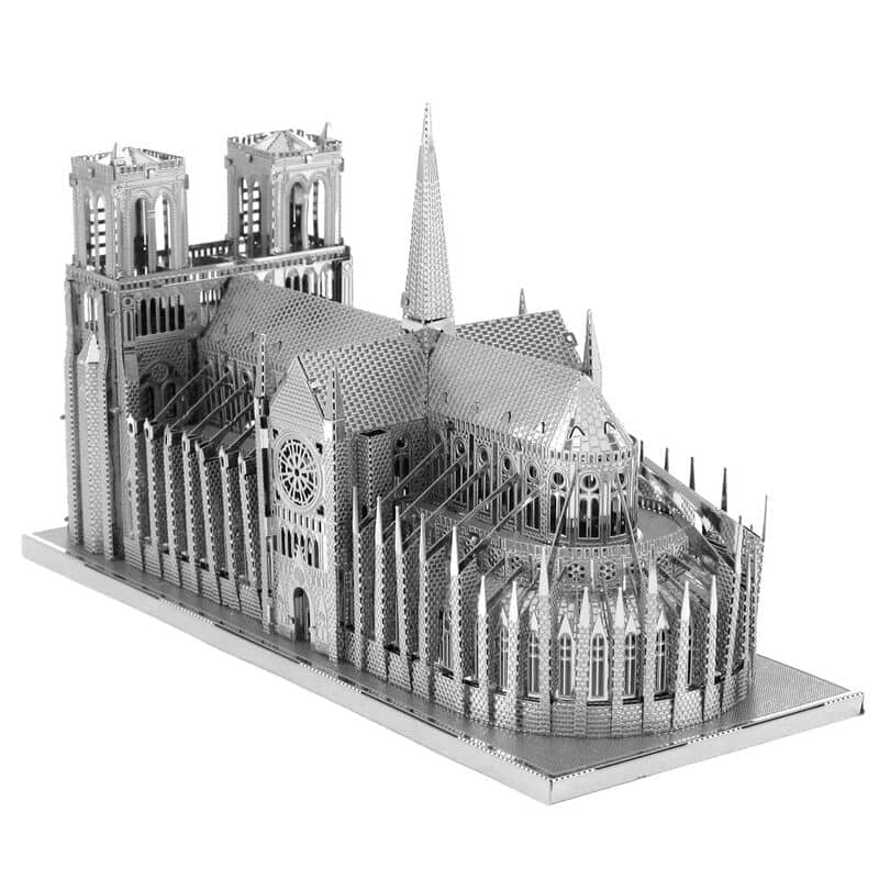 Maqueta metal Notre Dame Metal Earth - Espadas y Más