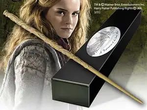 Imagen de Harry Potter Varita Mágica Hermione Granger NN8411 parte de nuestra colección en Espadas y más, sitio oficial.
