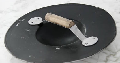 Imagen de Broquel simple 31cm parte de nuestra colección en Espadas y más, sitio oficial.