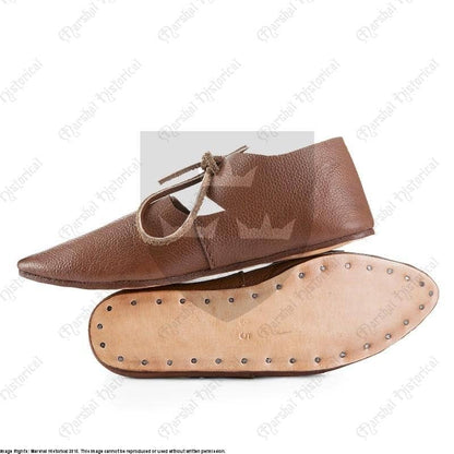 Imagen de Botín Medieval de mujer, Cuero Marrón parte de nuestra colección en Espadas y más, sitio oficial.