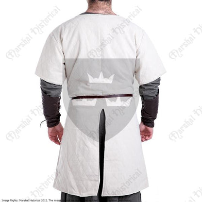 Imagen de Gambeson manga corta parte de nuestra colección en Espadas y más, sitio oficial.