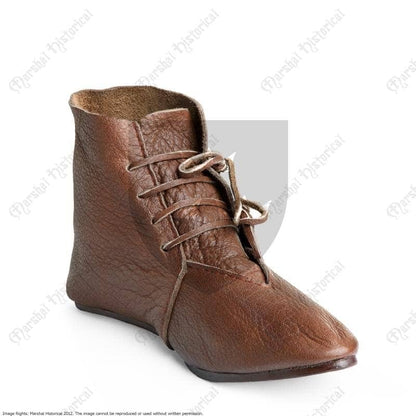 Bota baja lazados S. XIII-XIV lazados, Cuero Marrón - suela tachonada - Espadas y Más